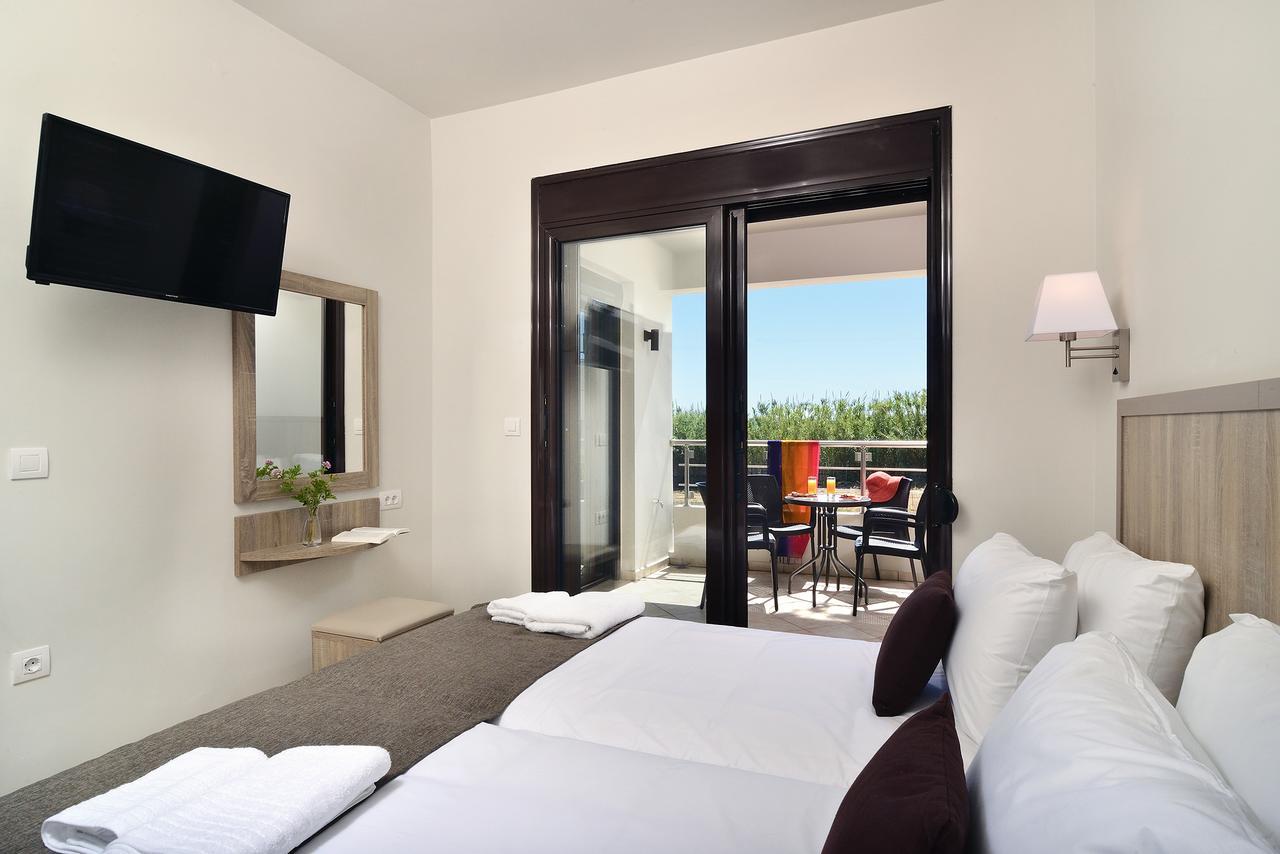 Carisa Maleme Hotell Exteriör bild