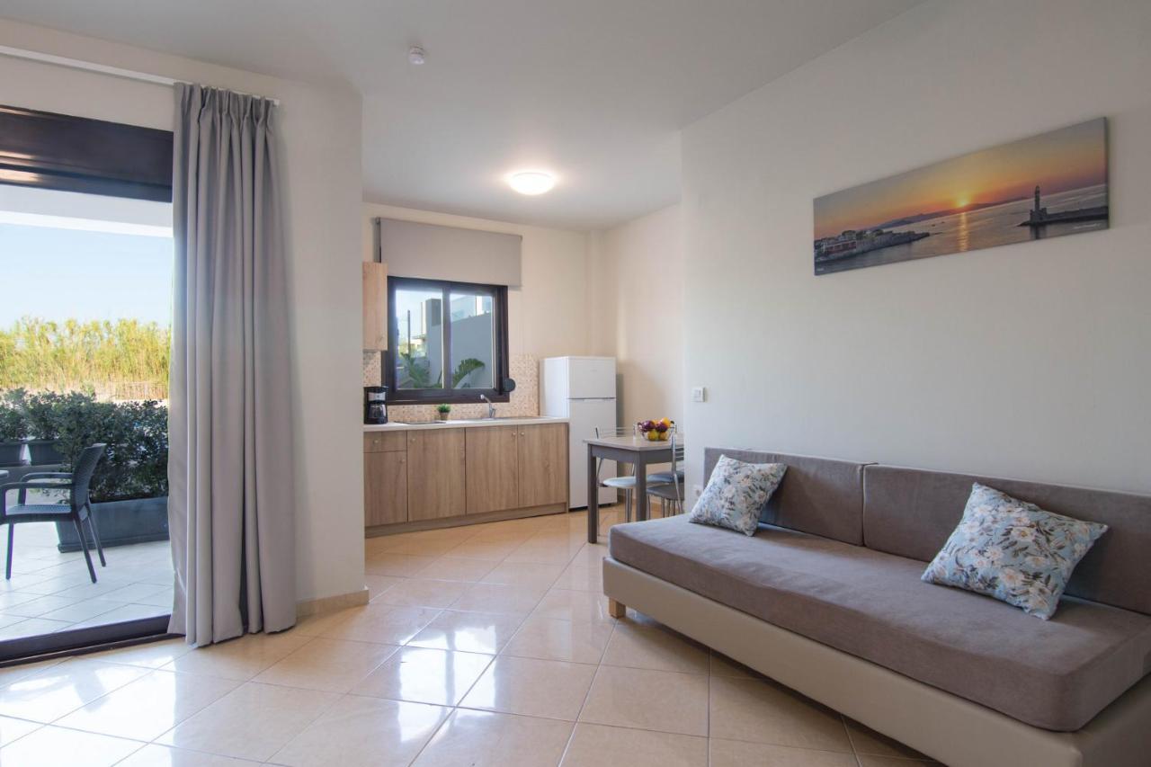 Carisa Maleme Hotell Exteriör bild