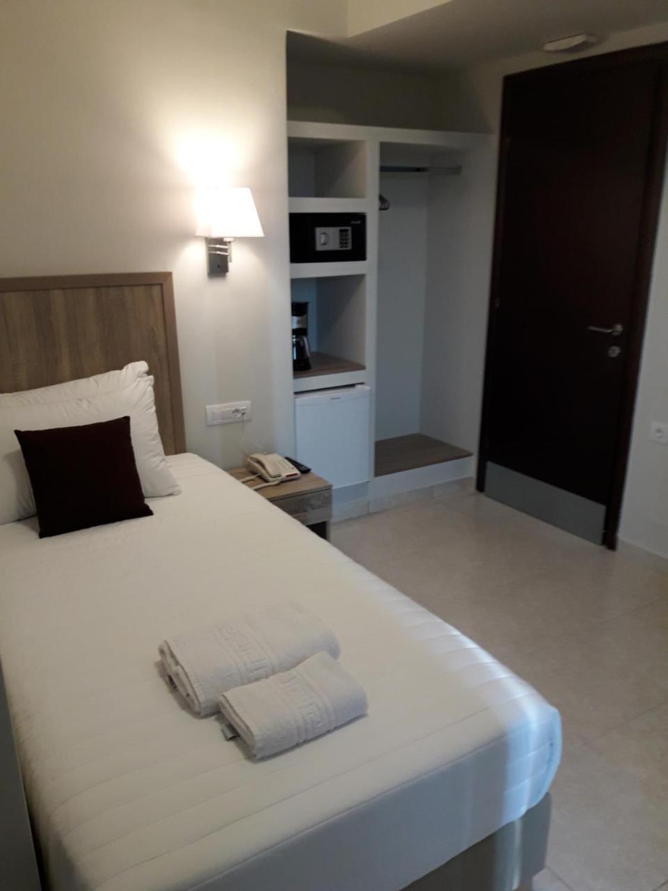 Carisa Maleme Hotell Exteriör bild