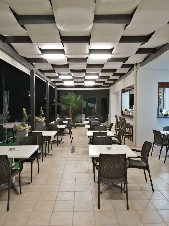 Carisa Maleme Hotell Exteriör bild