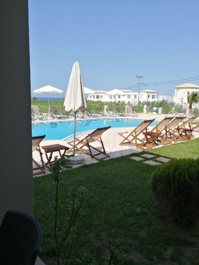 Carisa Maleme Hotell Exteriör bild